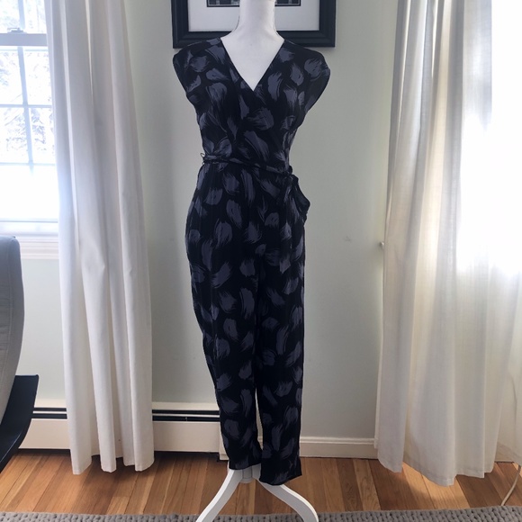 { Leith } Tie Waist Print Jumpsuit - Picture 3 of 10